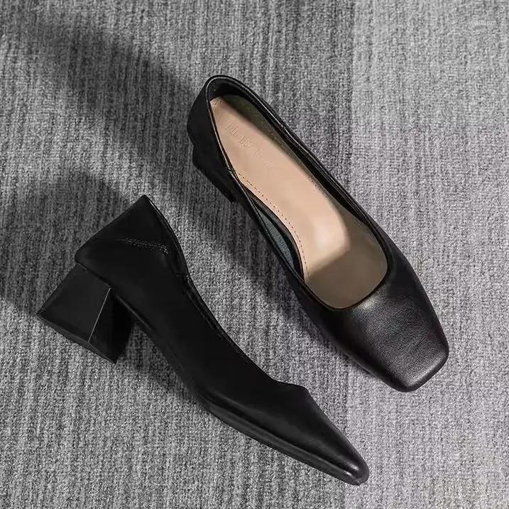 Black (Heel 4cm)