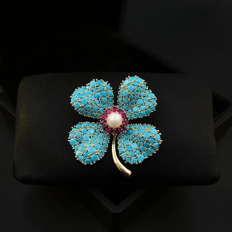 blue clover brooch