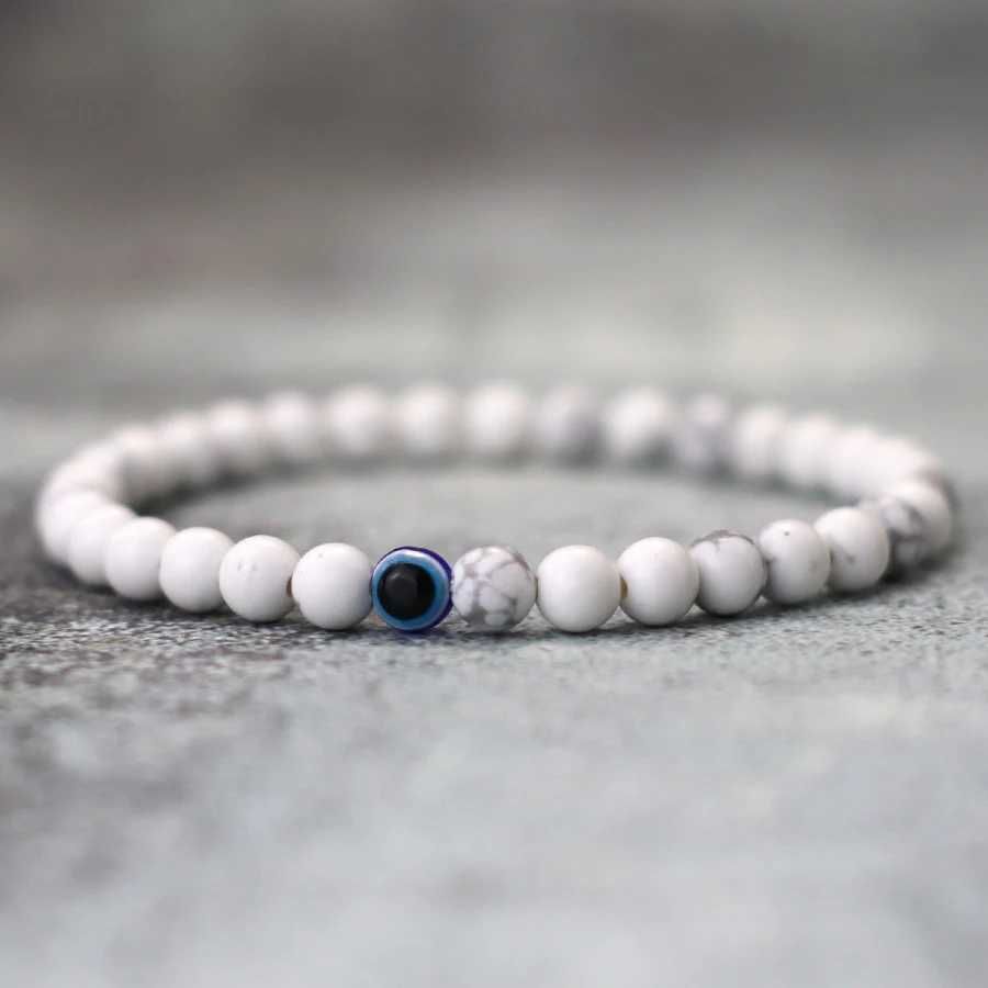 Whitehowlite