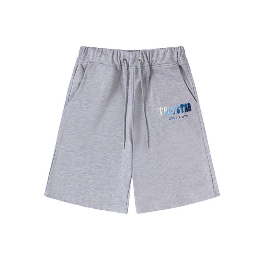 607 # Grey shorts