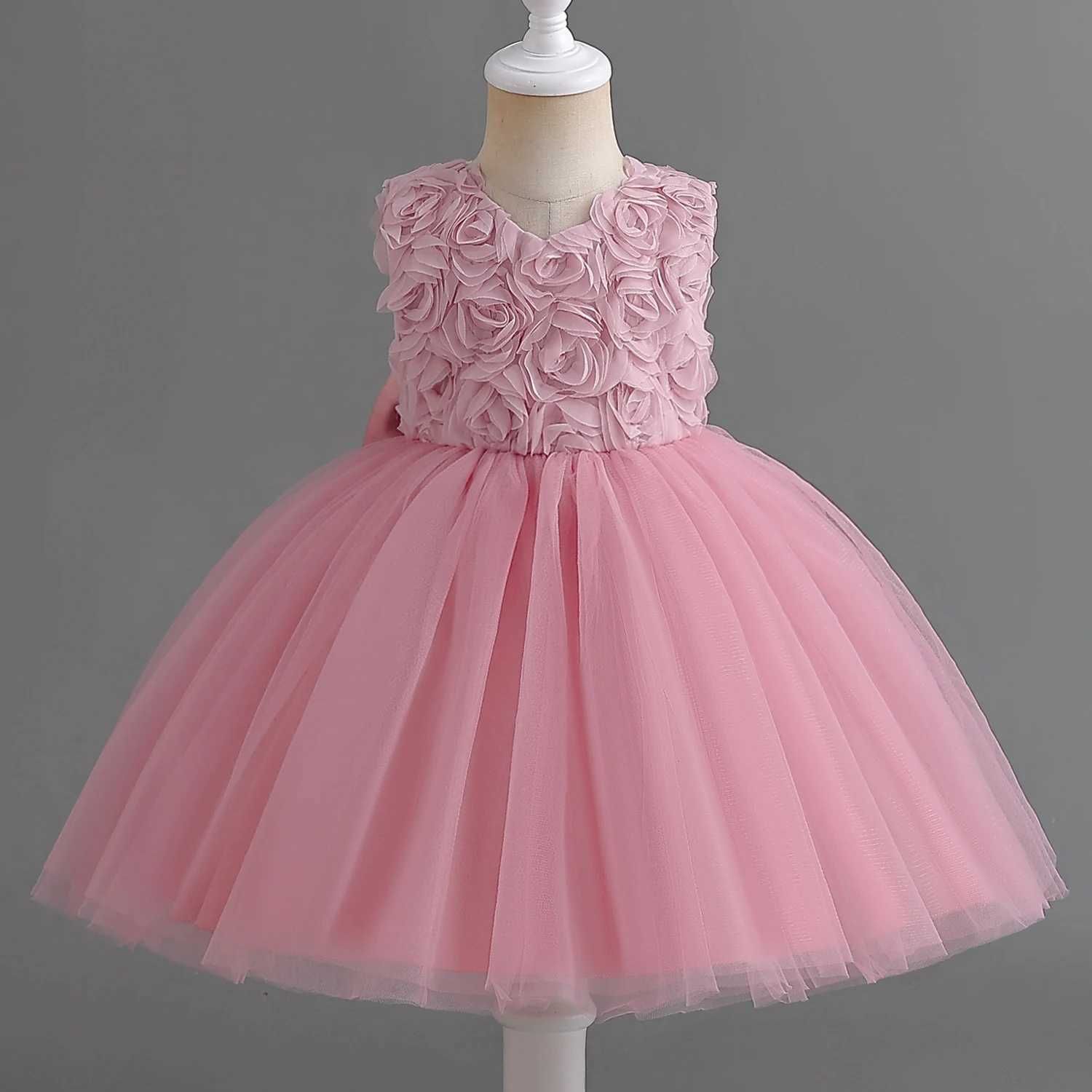 ピンクドレス01