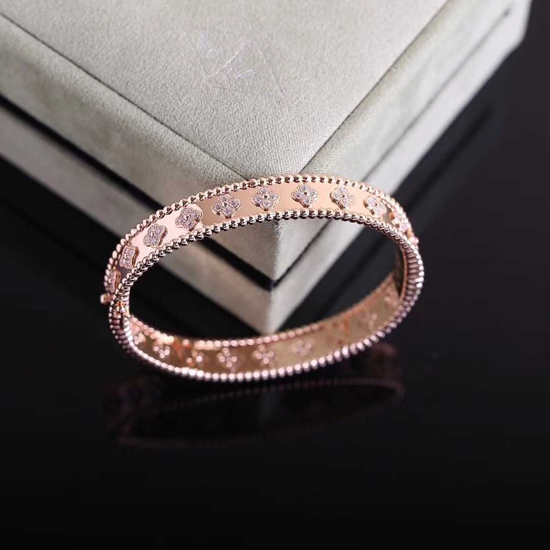 Rose Gold Geniş Sürüm