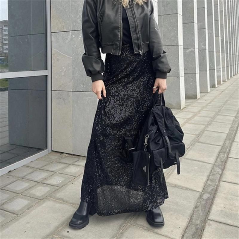 A Black Skirt
