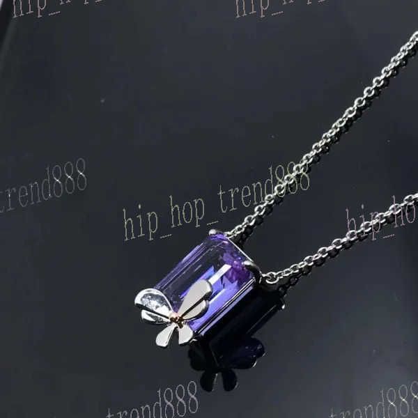 Colar de Diamante Roxo Platina