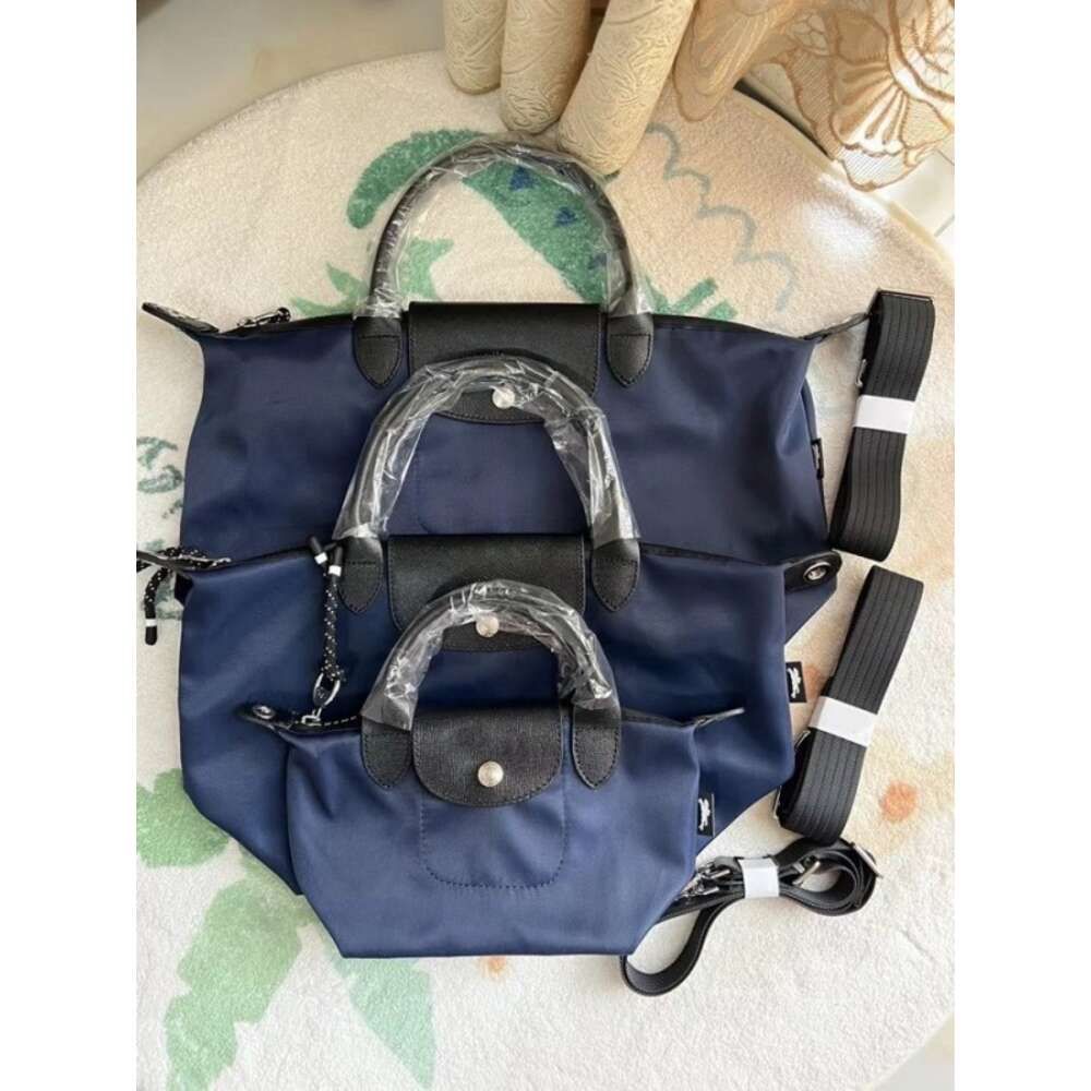 1515 Medium Detachable Navy Blue