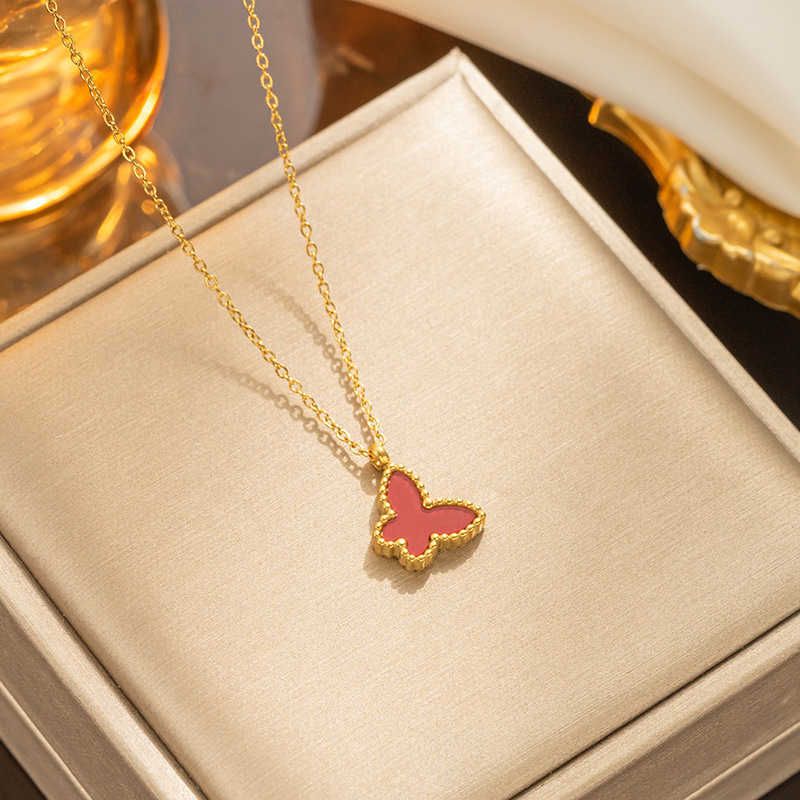 871 Butterfly Necklace Red Shell