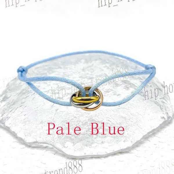 4 # bleu pâle