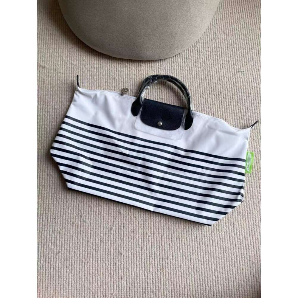 1624 Striped Travel Bag