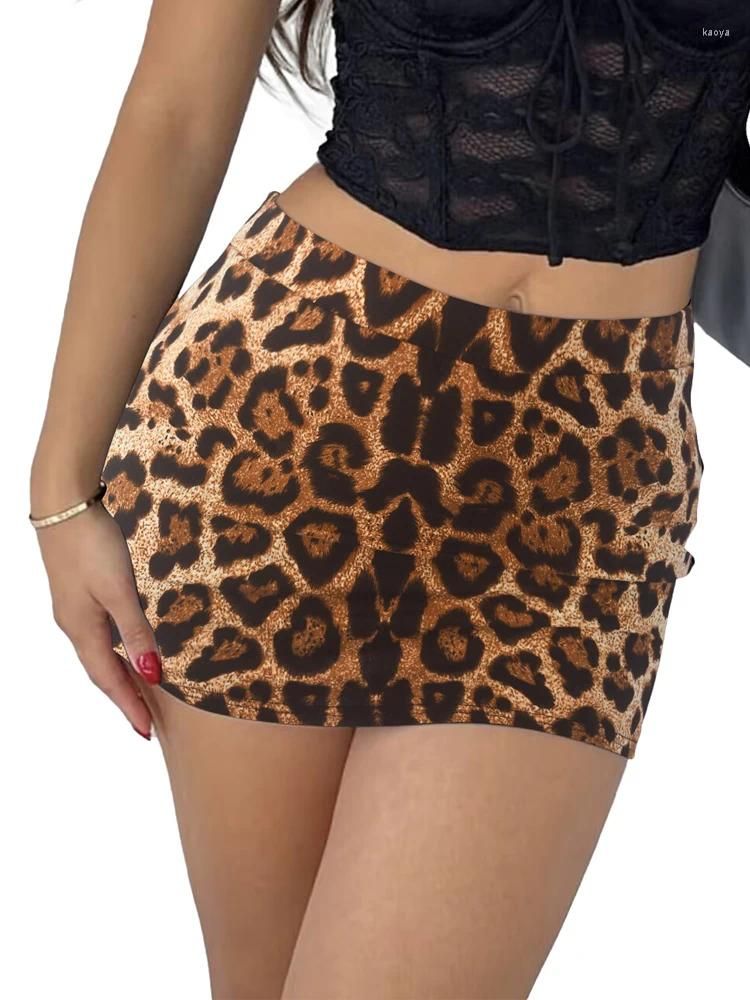 Leopard mini skirt 3