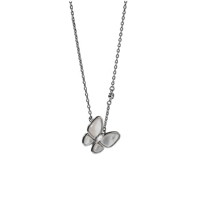 Collier argent + coque blanche