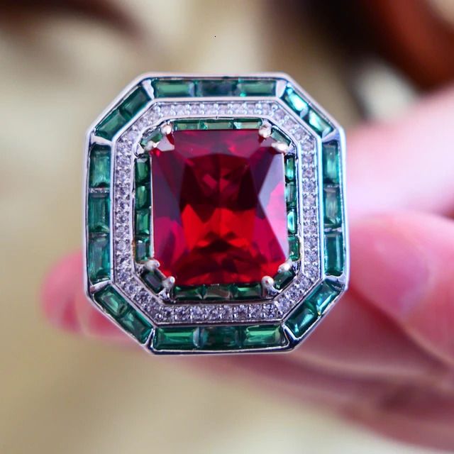 Bague rouge