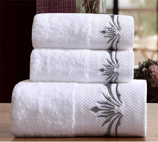 B Towel Set