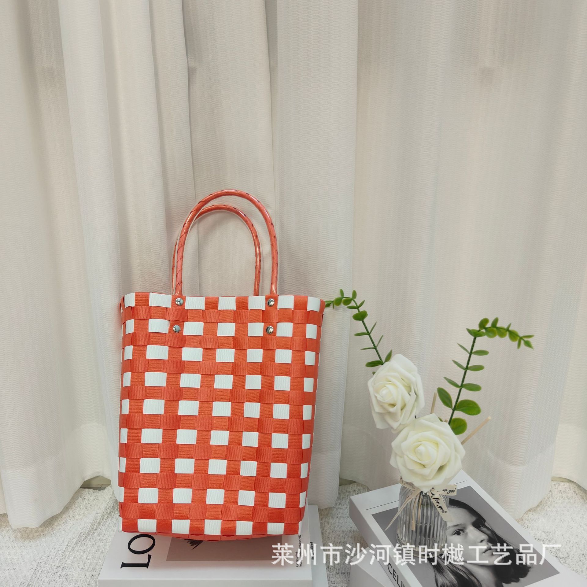 grand damier rouge et blanc