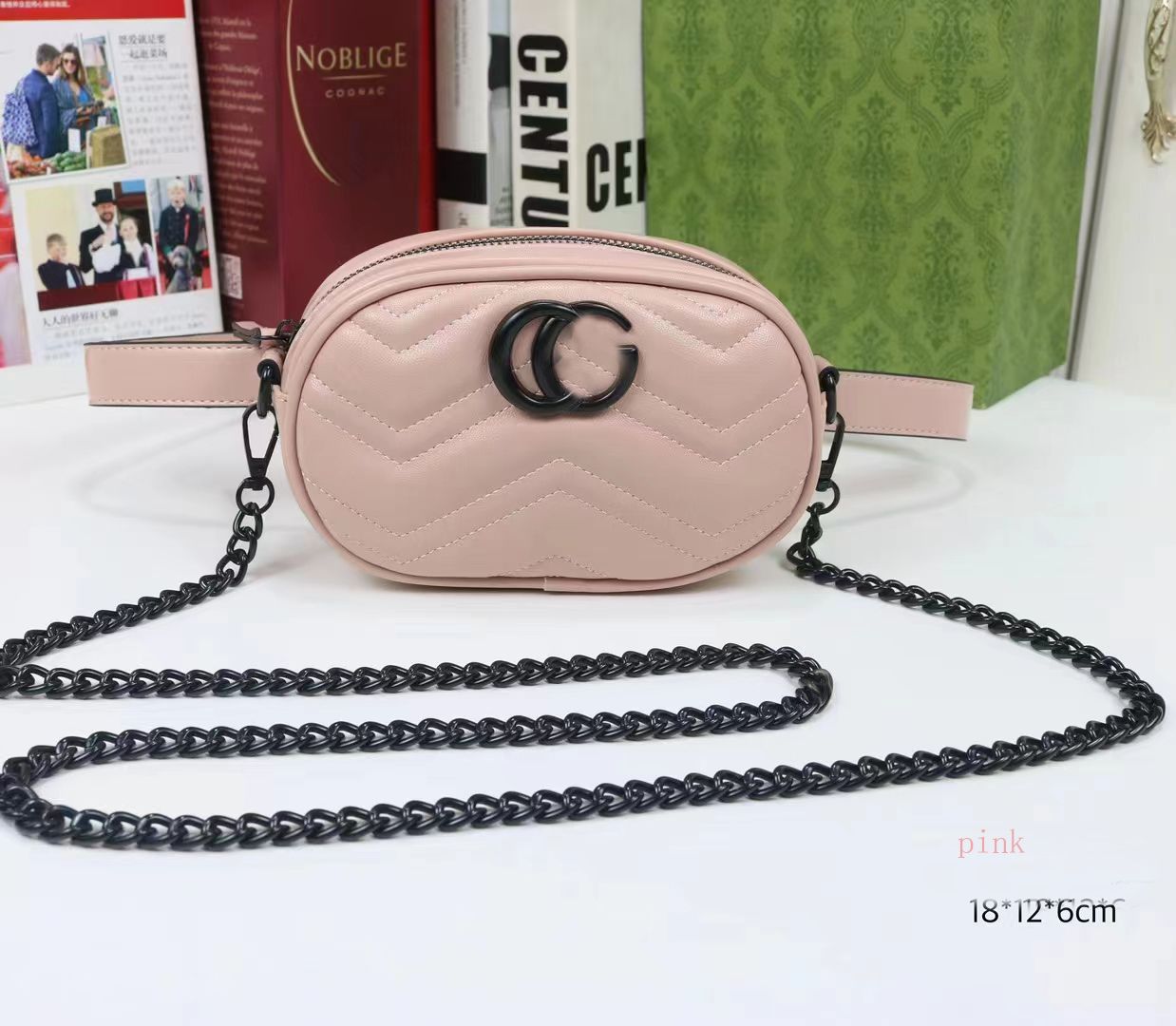 Balck chain pink