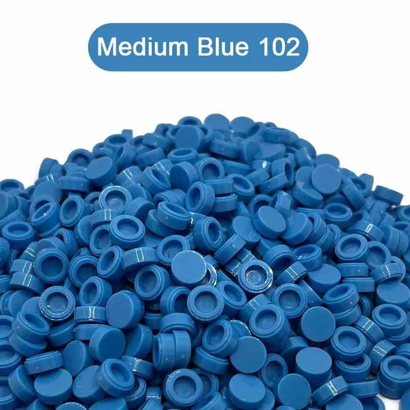 Średni niebieski 102