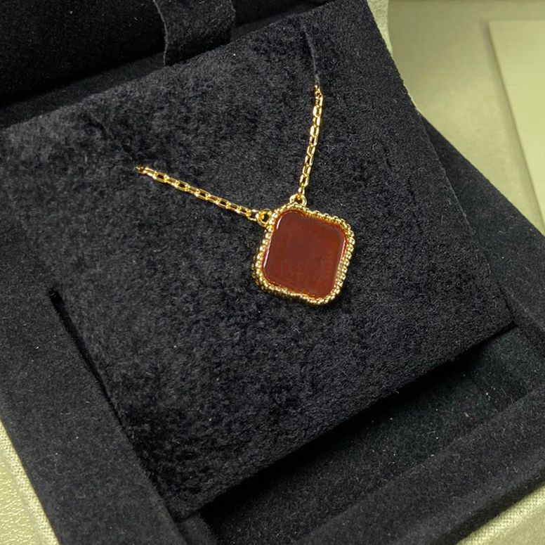 15.Gold Red Agate