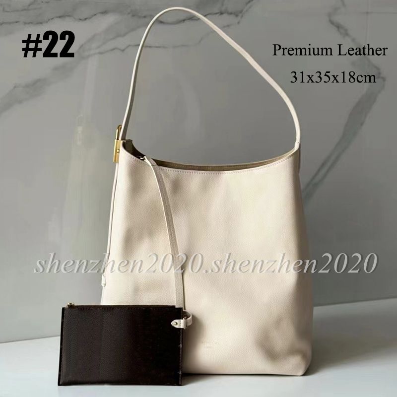 #22 Premium Leather-31x35x18cm