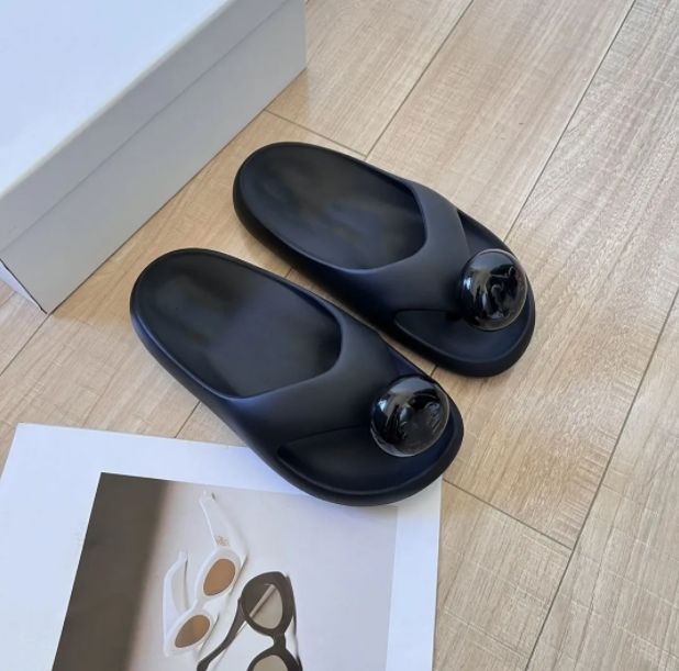 luxury slippers brand designers Women Ladies Hollow Platform Sandals made of transparent materials fashionable sexy lovely sunny beach woman shoes slippers 35-44