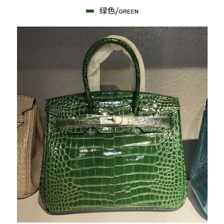 Green Crocodile Pattern