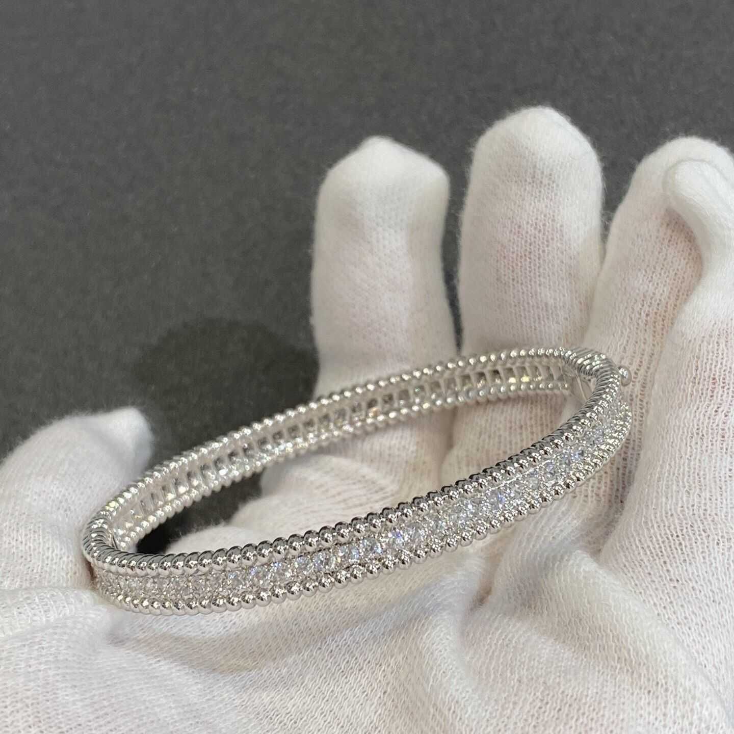 Rhodium mit Diamanten eingelegt