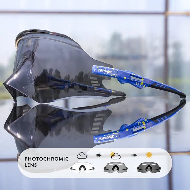 Photochromic C12