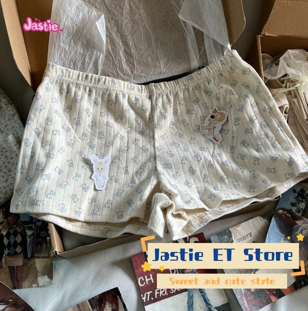 Style3 Shorts