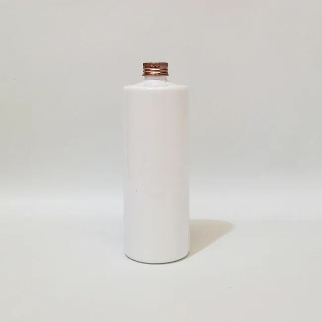 500 ml weiße Plastikflasche bronzefarben