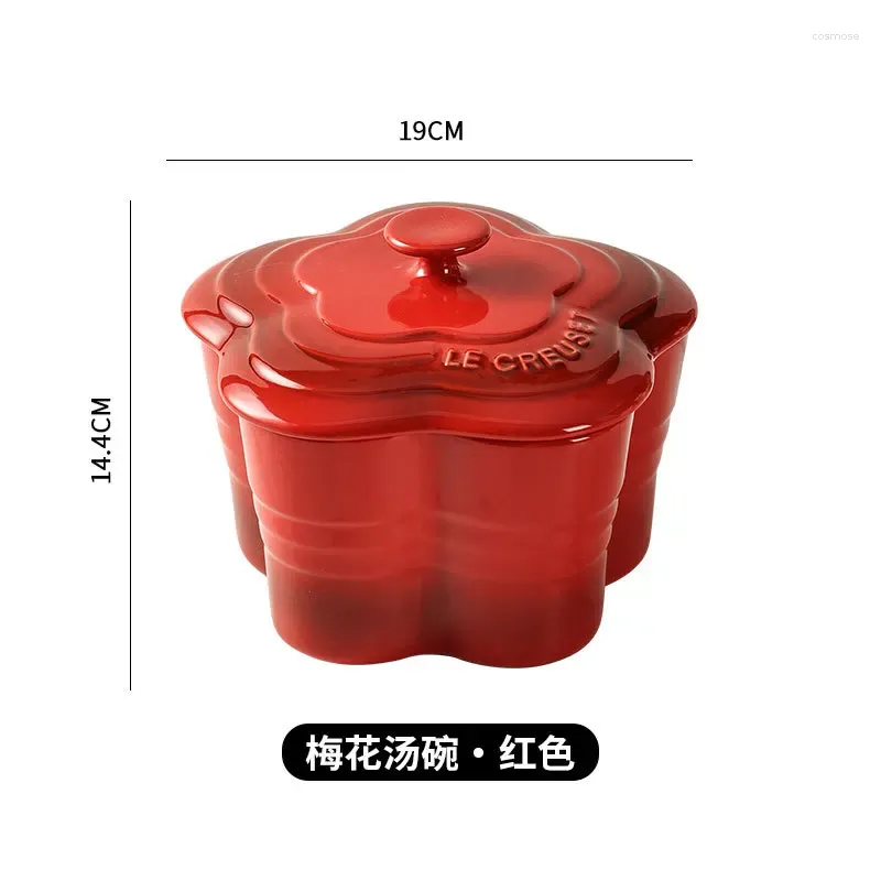 Red soup pot