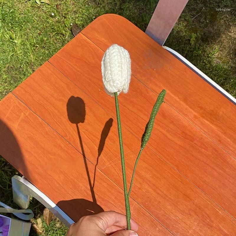 S1 White tulip