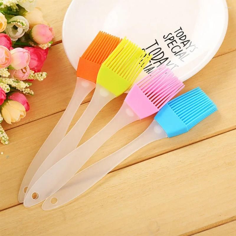 Silicone oil brush