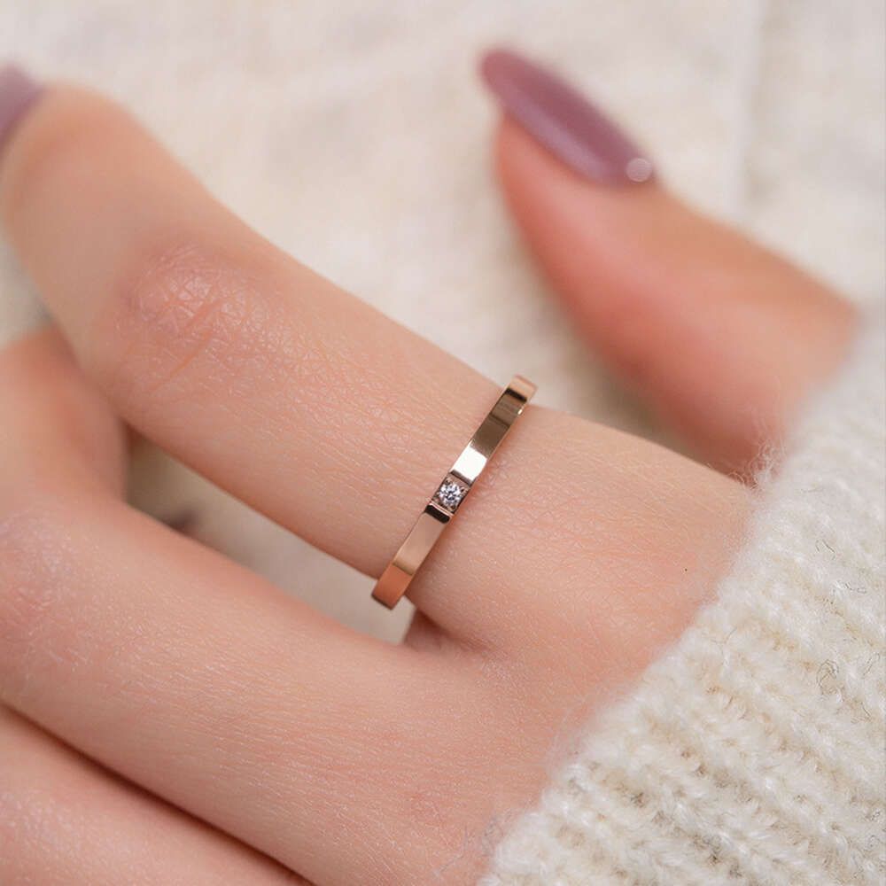 Ultra fine zirconium rose gold ring