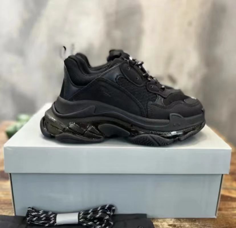 Triples Sneaker Black Color Size 39