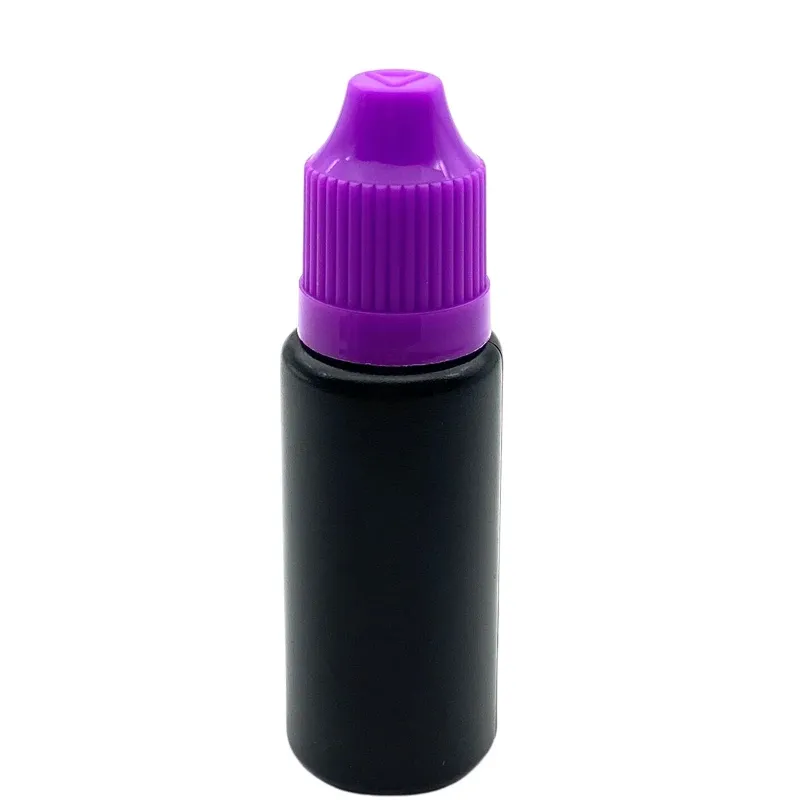 Bottiglia nera da 15 ml con tappo viola