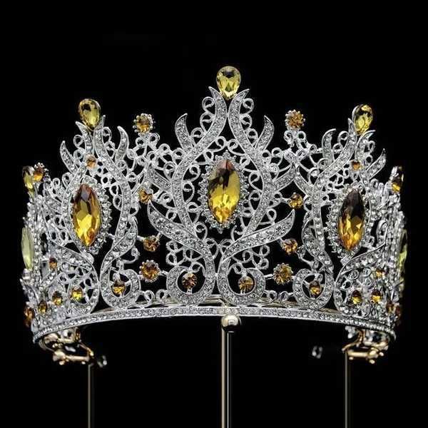 Açık sarı renk tiaras