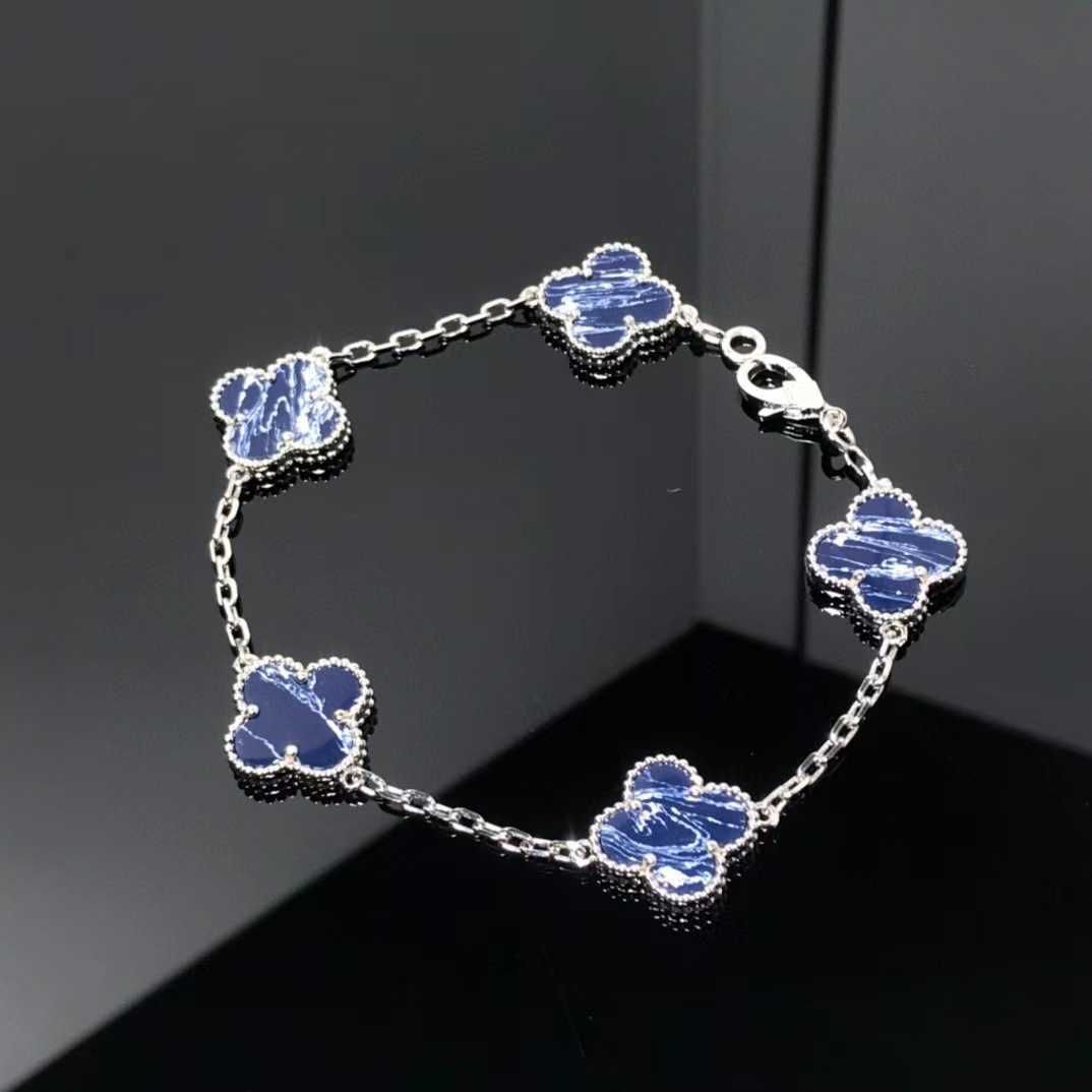 Peter Stone Five Flower Armband