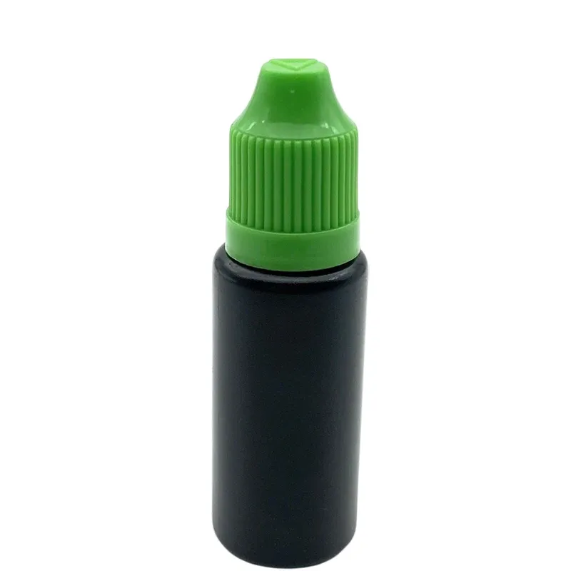 Bottiglia nera da 15 ml con tappo verde scuro