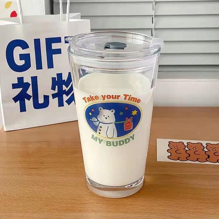 ストローとふたのクリスマスベア付き