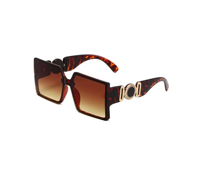 Leopard print frame tawny lens