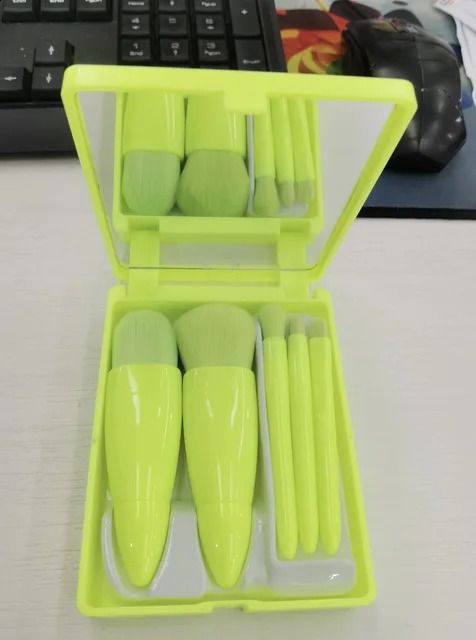 Green Brushes Set