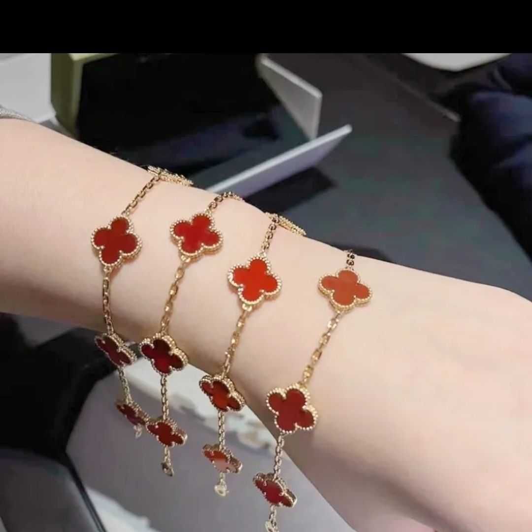Gold Red Agate Five Flower Bracelet