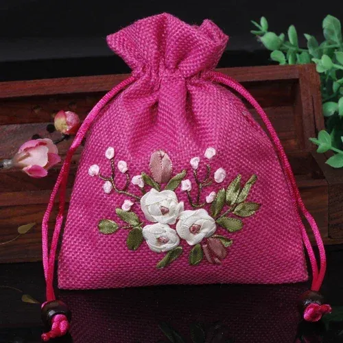 Bolsa bordada 11x14cm rosa