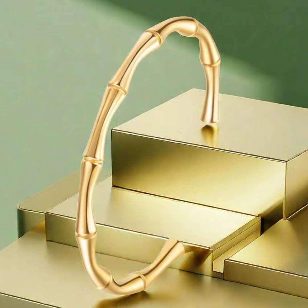 Bracelet en forme de C en or en or 14-B-10