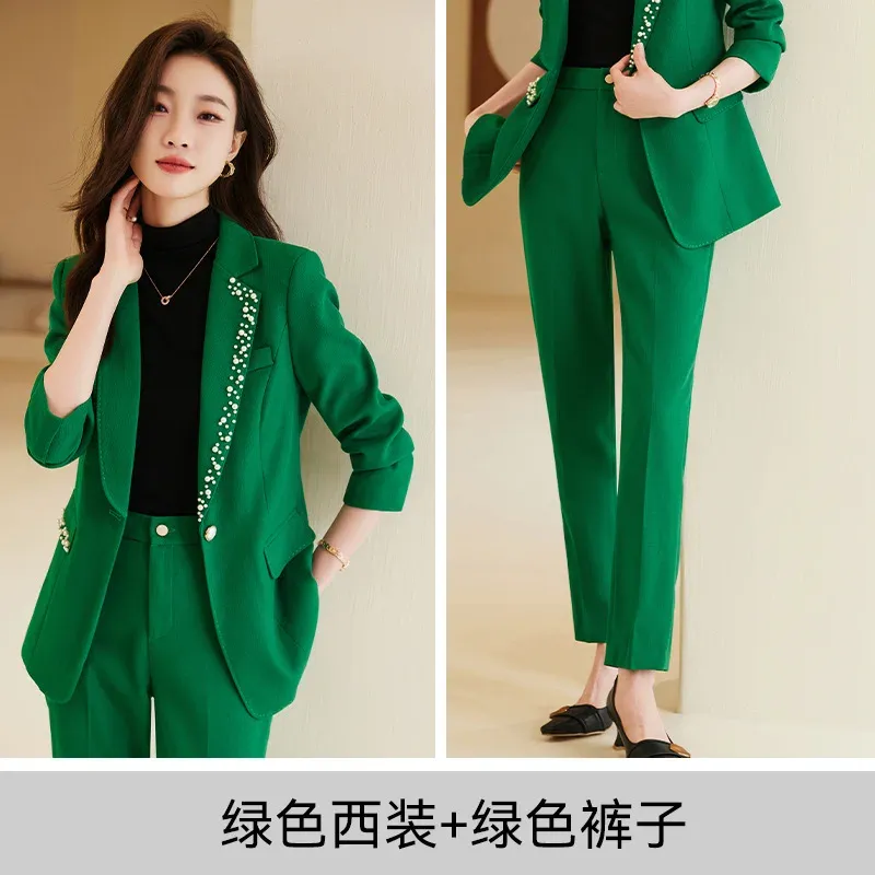 Green Suit Green Tro