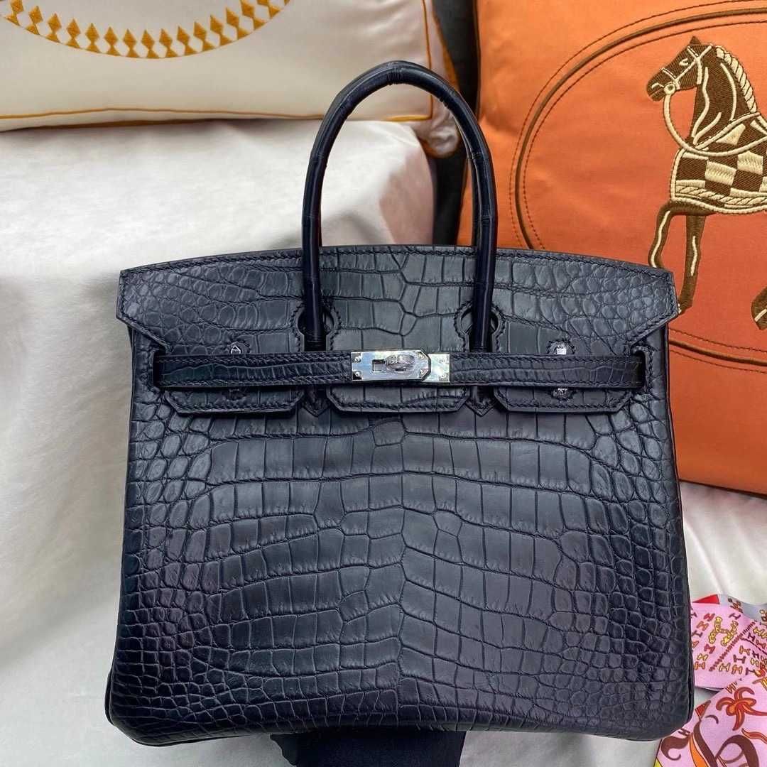 Black (silver Buckle Platinum Bag 25)