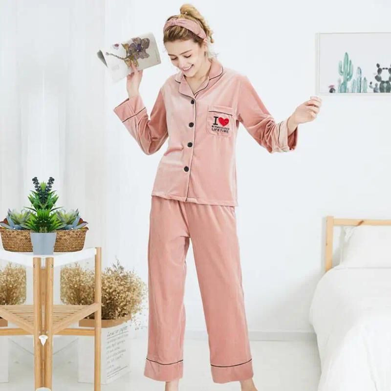 Rubberen pyjama's sets