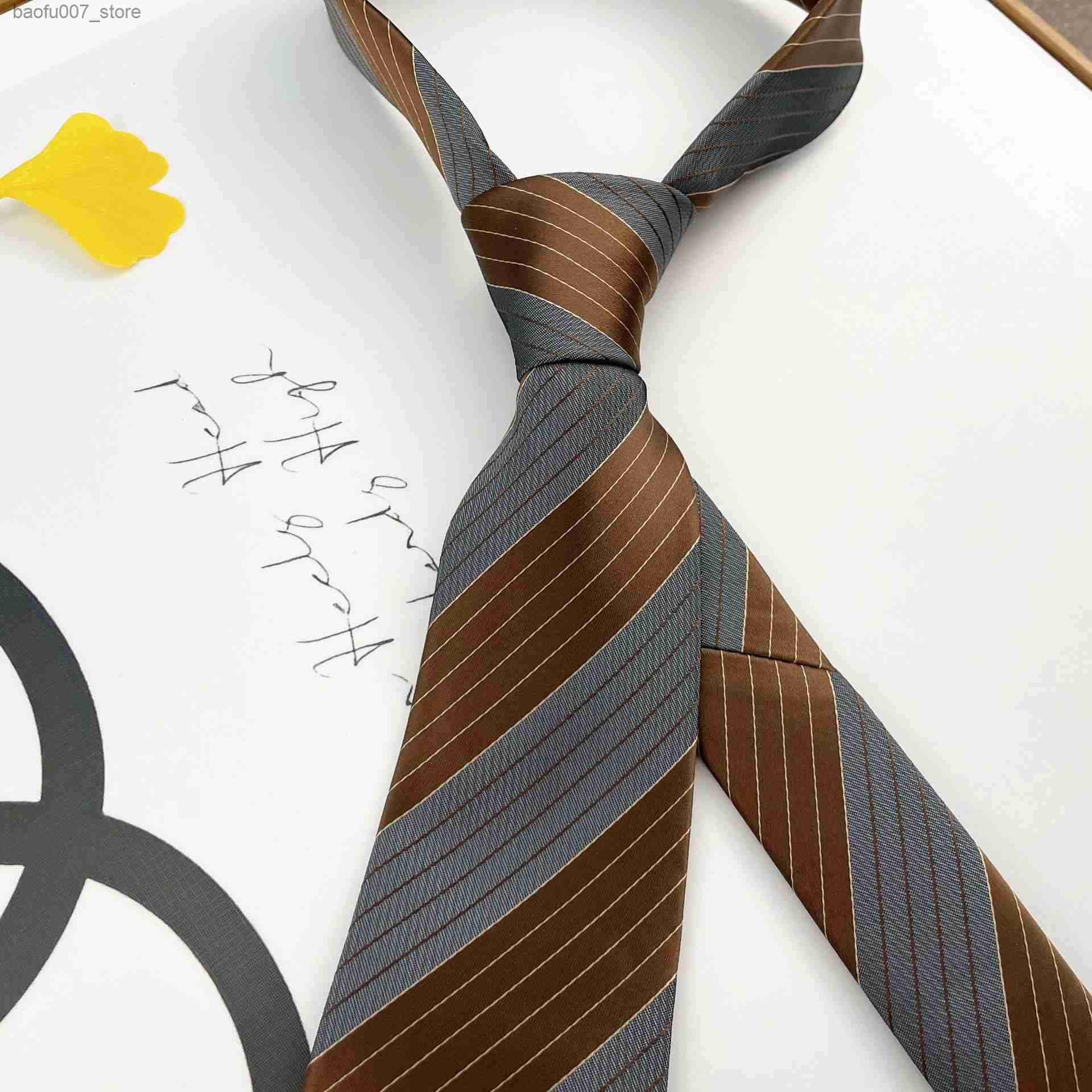 06 cravatta a strisce di caffè grigio cravatta
