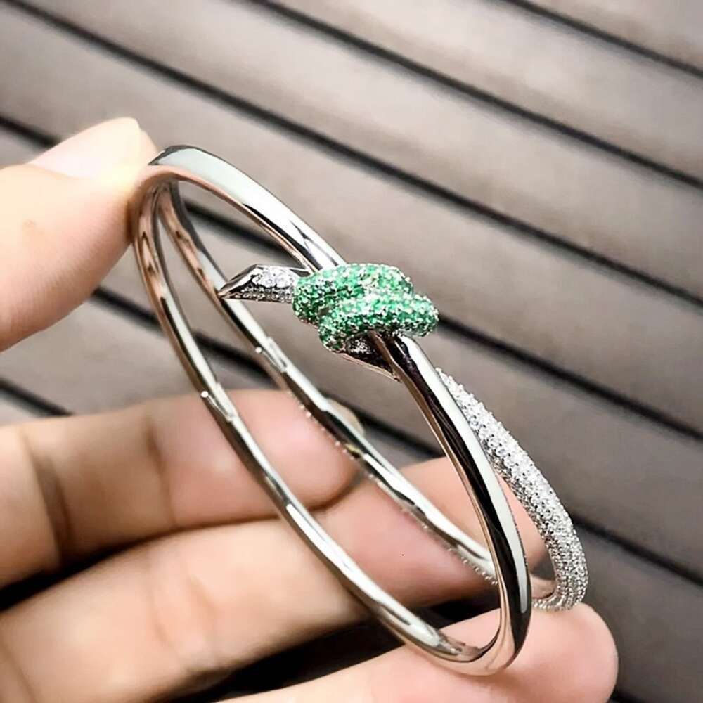 Platinum Striped Green Diamond