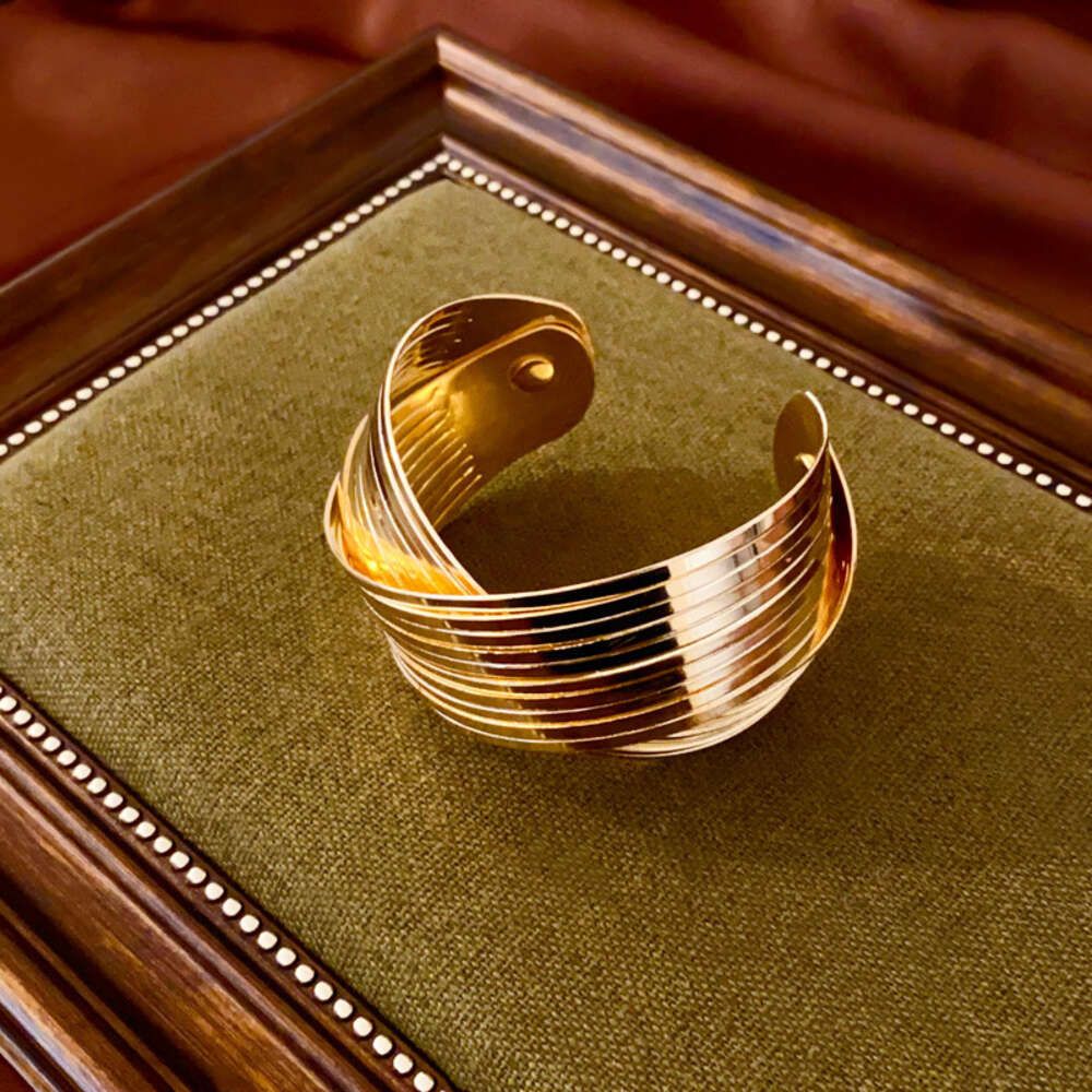 Bracelet - Gold