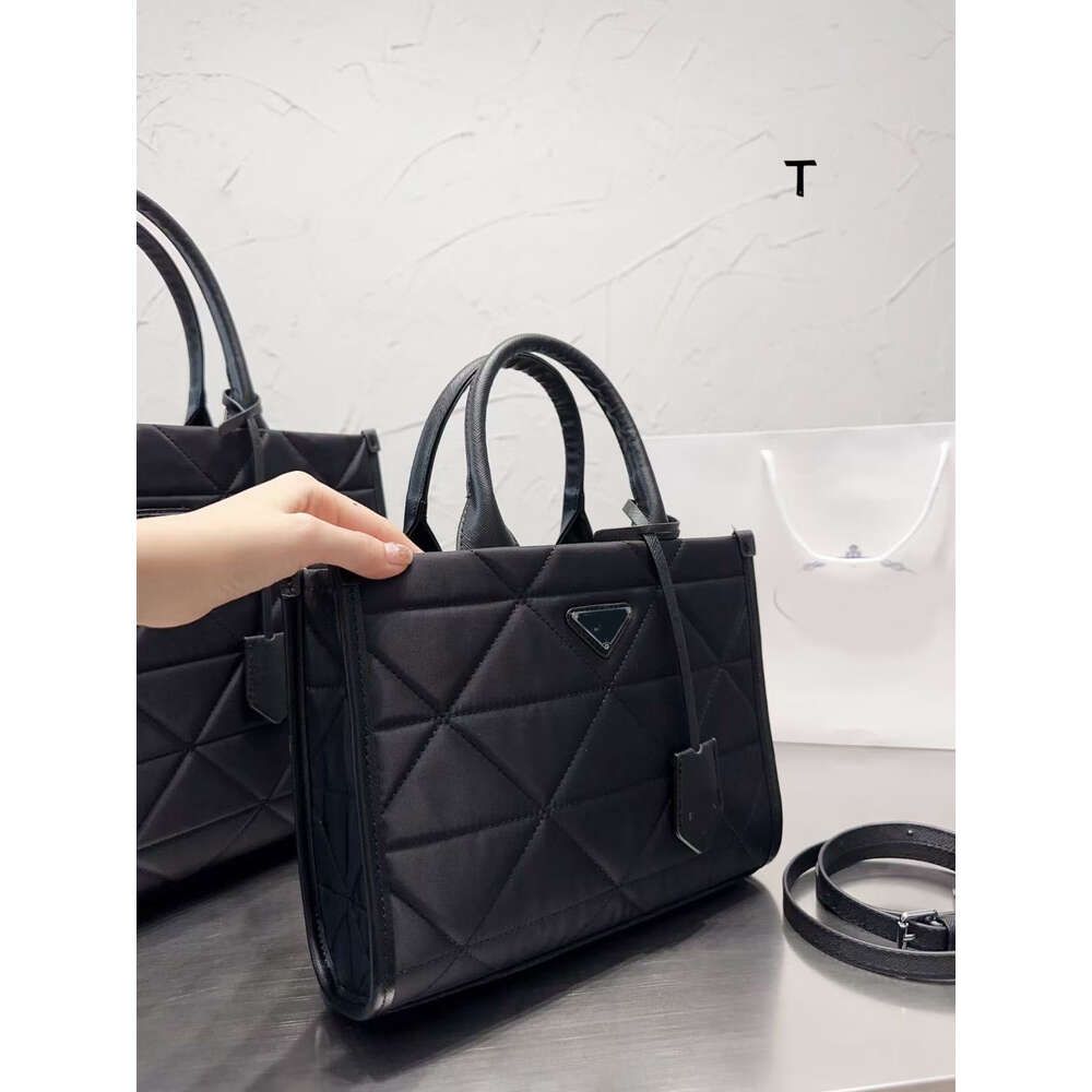 Black Large 39x31