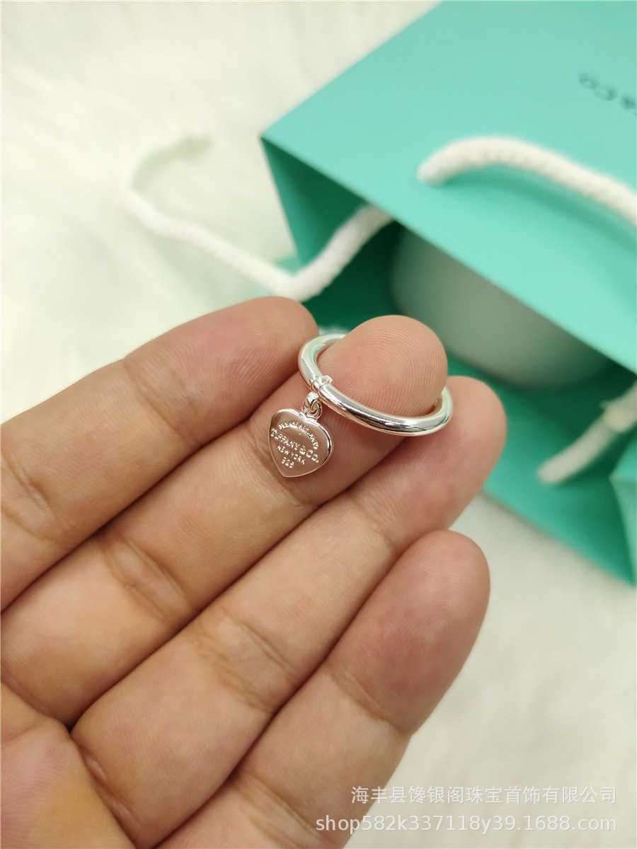 Pierścień w kształcie serca srebrny